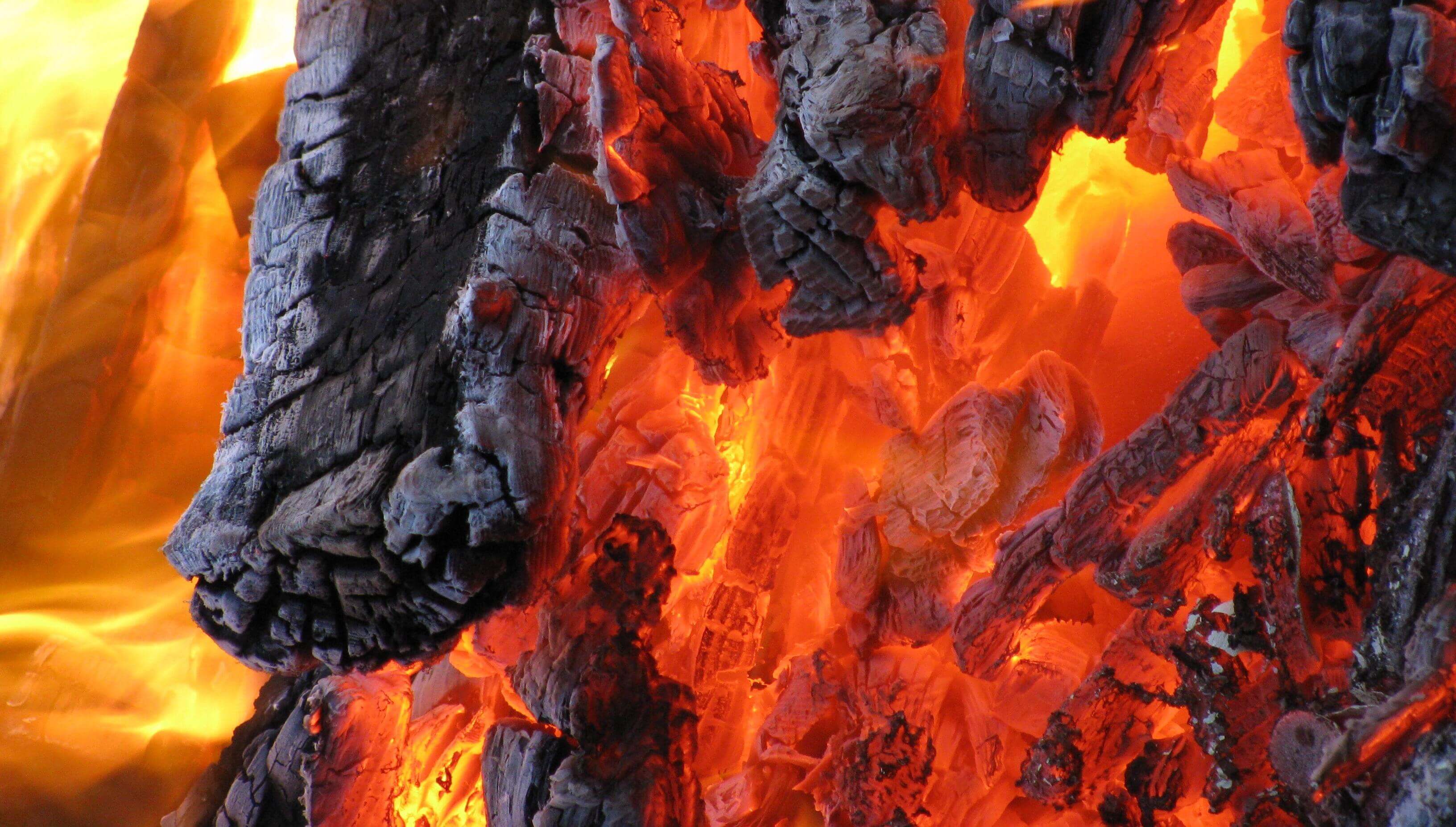 La Ceremonia del Fuego Nuevo: Una Tradición Ancestral de Renovación y Unidad.